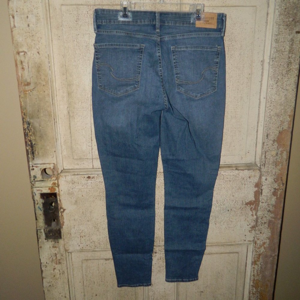 Levi’s Signature Women’s Totally Shaping Skinny Jeans Size 10S (T-35) - Picture 3 of 4
